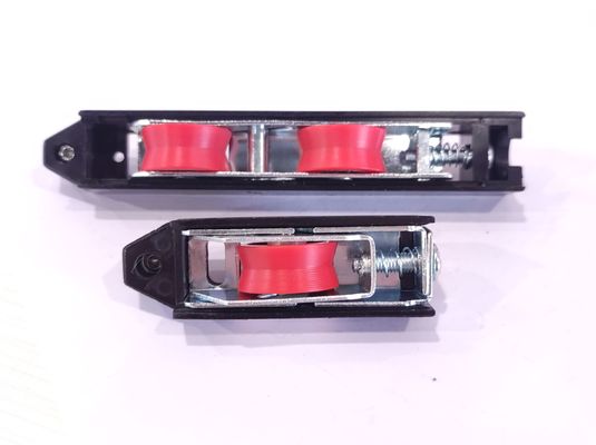 ЧЕРНЫЙ Сдвижные дверные ролики для двора V Groove Алюминиевые сдвижные окна