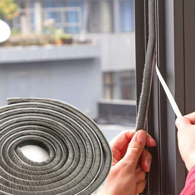 Современный дизайн Дверные нижние уплотнительные полоски Пылостой и водонепроницаемый с стеклом окна Погодные полоски